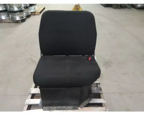 FREIGHTLINER CASCADIA 126 SEAT, FRONT