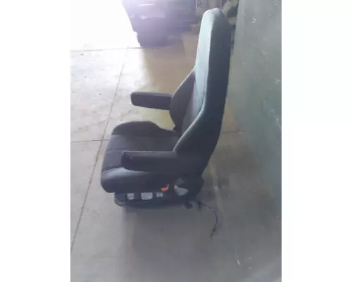 FREIGHTLINER CASCADIA 126 SEAT, FRONT