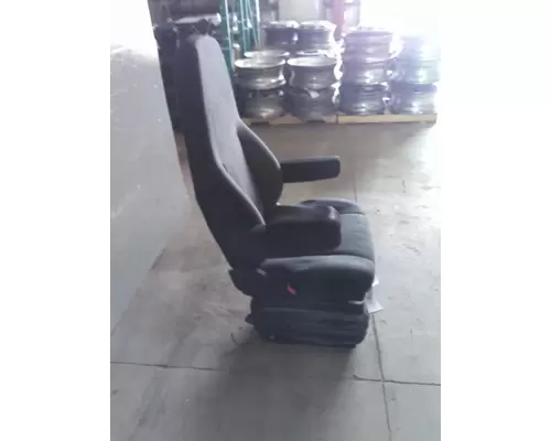 FREIGHTLINER CASCADIA 126 SEAT, FRONT