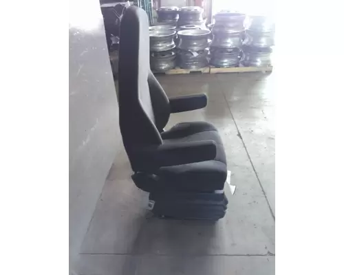 FREIGHTLINER CASCADIA 126 SEAT, FRONT