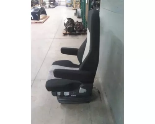 FREIGHTLINER CASCADIA 126 SEAT, FRONT