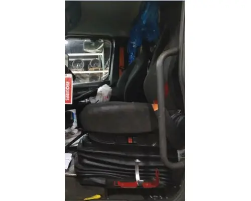 FREIGHTLINER CASCADIA 126 SEAT, FRONT