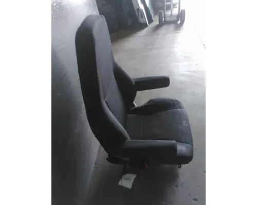 FREIGHTLINER CASCADIA 126 SEAT, FRONT