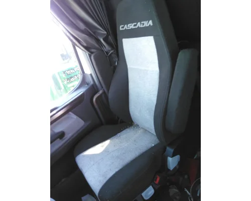 FREIGHTLINER CASCADIA 126 SEAT, FRONT