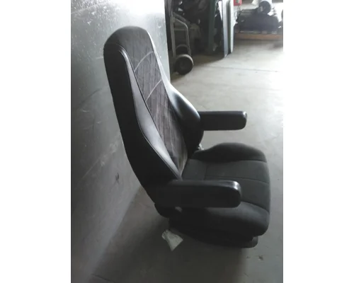 FREIGHTLINER CASCADIA 126 SEAT, FRONT