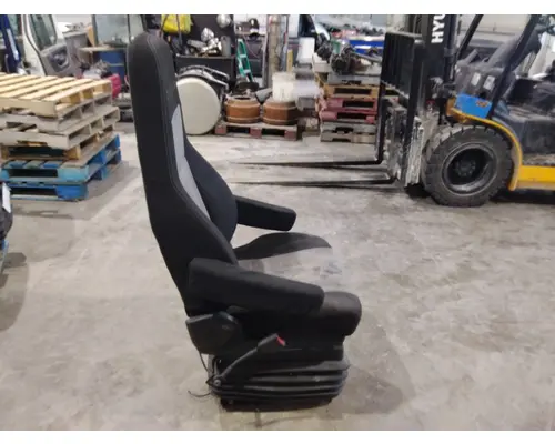 FREIGHTLINER CASCADIA 126 SEAT, FRONT