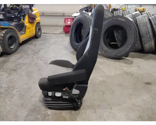 FREIGHTLINER CASCADIA 126 SEAT, FRONT