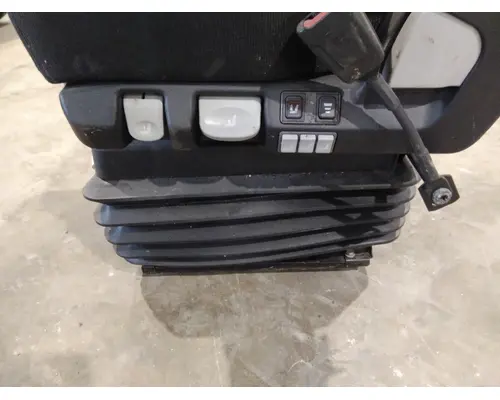 FREIGHTLINER CASCADIA 126 SEAT, FRONT