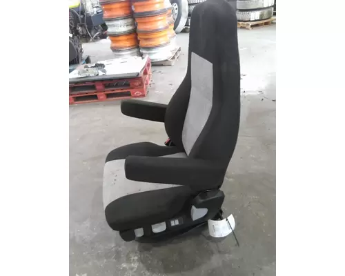 FREIGHTLINER CASCADIA 126 SEAT, FRONT