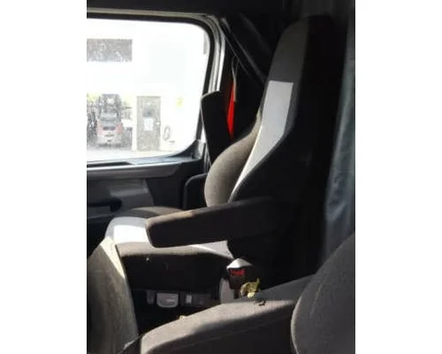 FREIGHTLINER CASCADIA 126 SEAT, FRONT