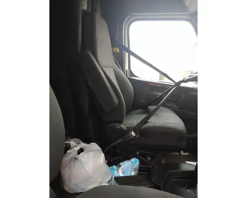 FREIGHTLINER CASCADIA 126 SEAT, FRONT
