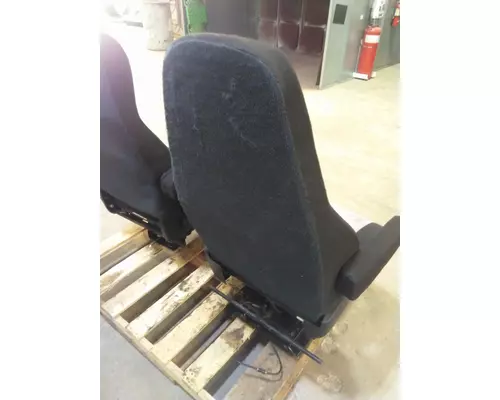 FREIGHTLINER CASCADIA 126 SEAT, FRONT