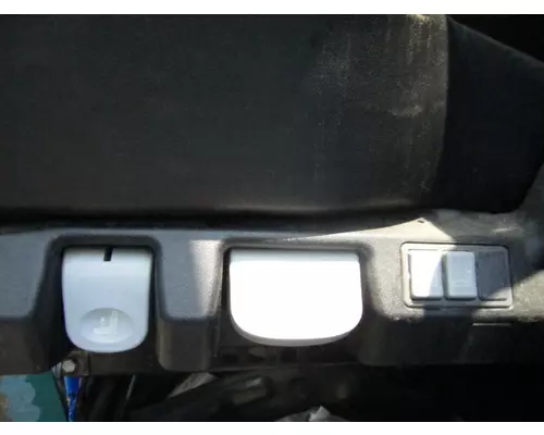 FREIGHTLINER CASCADIA 126 SEAT, FRONT
