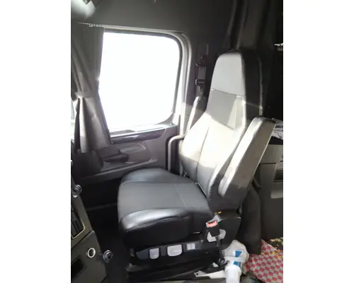 FREIGHTLINER CASCADIA 126 SEAT, FRONT