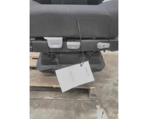FREIGHTLINER CASCADIA 126 SEAT, FRONT