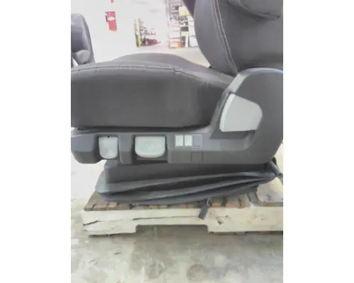 FREIGHTLINER CASCADIA 126 SEAT, FRONT