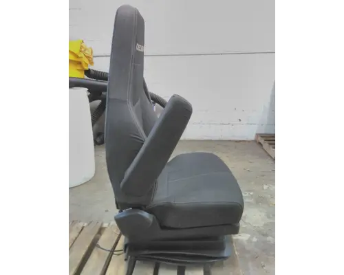 FREIGHTLINER CASCADIA 126 SEAT, FRONT