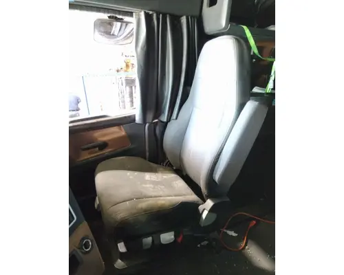FREIGHTLINER CASCADIA 126 SEAT, FRONT