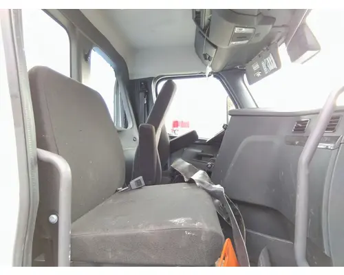 FREIGHTLINER CASCADIA 126 SEAT, FRONT