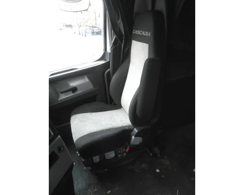 FREIGHTLINER CASCADIA 126 SEAT, FRONT