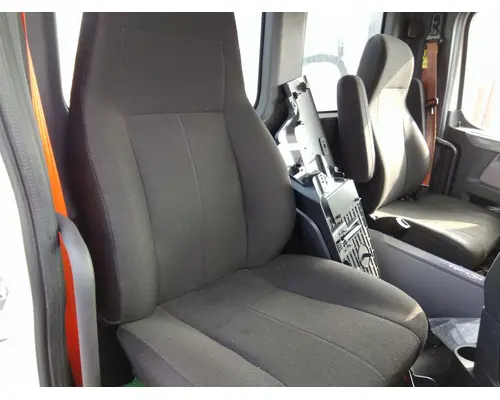 FREIGHTLINER CASCADIA 126 SEAT, FRONT