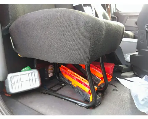 FREIGHTLINER CASCADIA 126 SEAT, FRONT