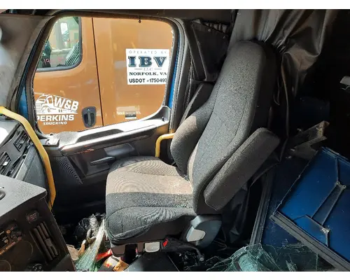 FREIGHTLINER CASCADIA 126 SEAT, FRONT