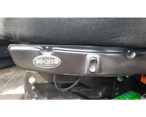 FREIGHTLINER CASCADIA 126 SEAT, FRONT
