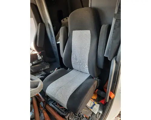 FREIGHTLINER CASCADIA 126 SEAT, FRONT