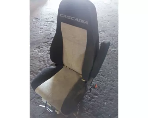 FREIGHTLINER CASCADIA 126 SEAT, FRONT
