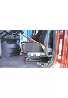 FREIGHTLINER CASCADIA 126 SEAT, FRONT