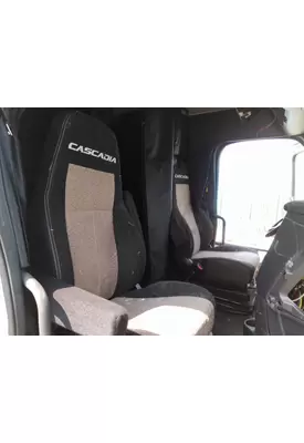 FREIGHTLINER CASCADIA 126 SEAT, FRONT