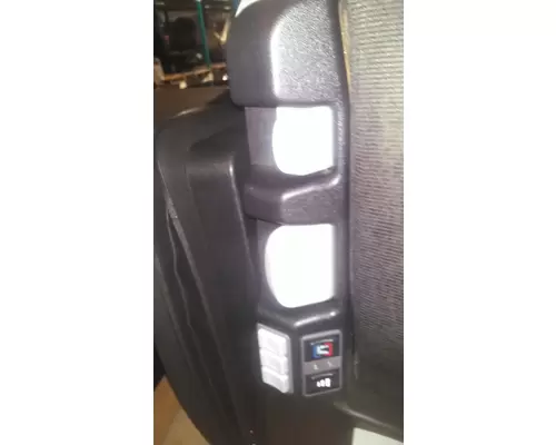 FREIGHTLINER CASCADIA 126 SEAT, FRONT