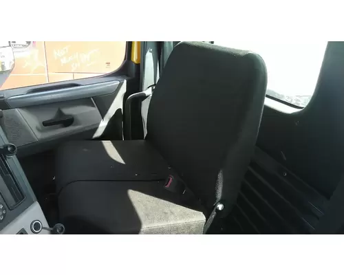 FREIGHTLINER CASCADIA 126 SEAT, FRONT
