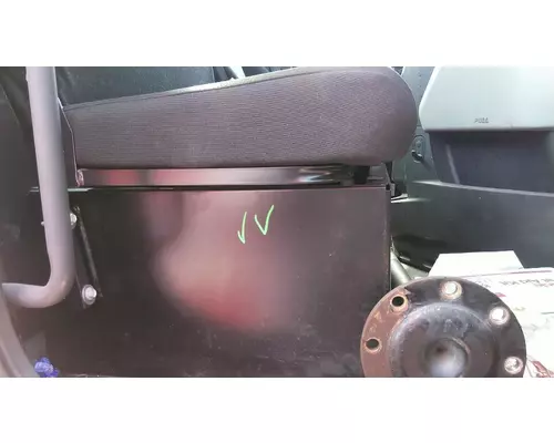 FREIGHTLINER CASCADIA 126 SEAT, FRONT