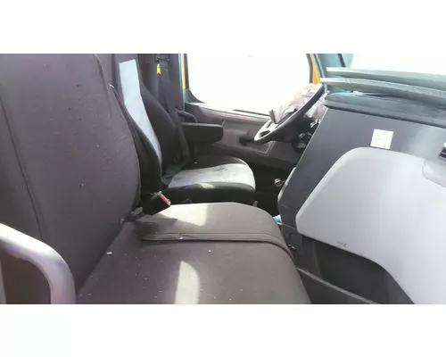 FREIGHTLINER CASCADIA 126 SEAT, FRONT