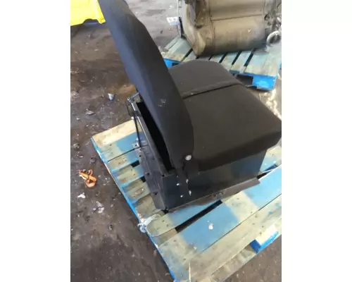 FREIGHTLINER CASCADIA 126 SEAT, FRONT