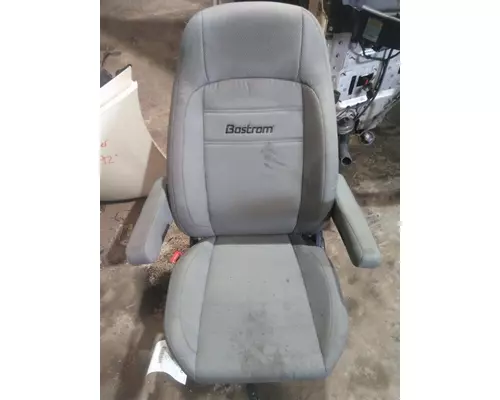 FREIGHTLINER CASCADIA 126 SEAT, FRONT