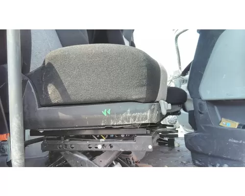 FREIGHTLINER CASCADIA 126 SEAT, FRONT