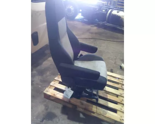 FREIGHTLINER CASCADIA 126 SEAT, FRONT