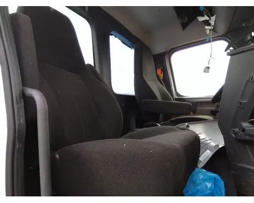 FREIGHTLINER CASCADIA 126 SEAT, FRONT