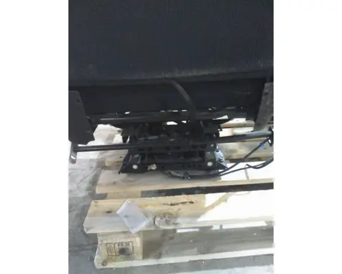 FREIGHTLINER CASCADIA 126 SEAT, FRONT