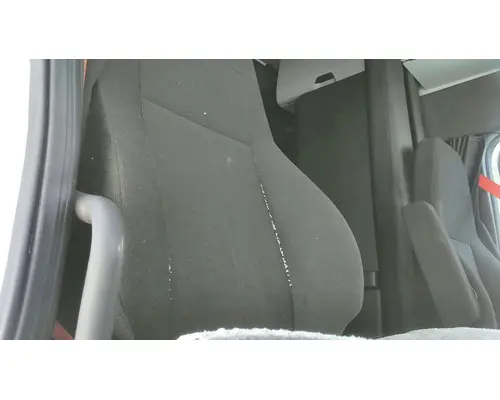 FREIGHTLINER CASCADIA 126 SEAT, FRONT