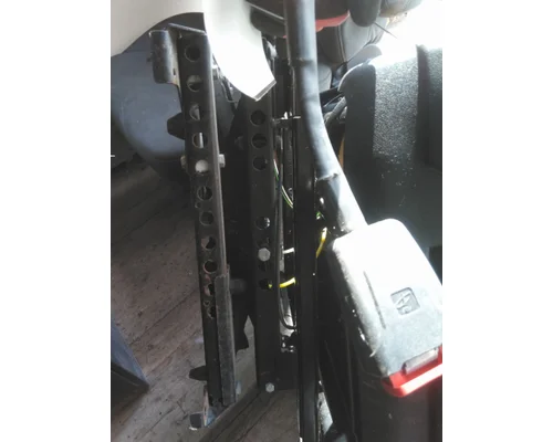 FREIGHTLINER CASCADIA 126 SEAT, FRONT