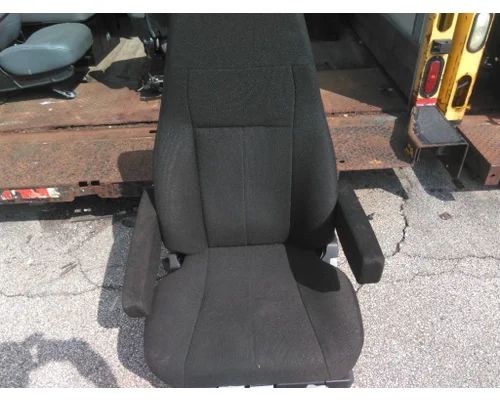 FREIGHTLINER CASCADIA 126 SEAT, FRONT