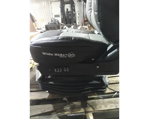 FREIGHTLINER CASCADIA 126 SEAT, FRONT