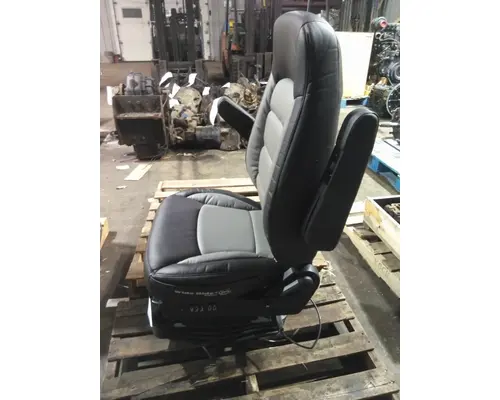 FREIGHTLINER CASCADIA 126 SEAT, FRONT