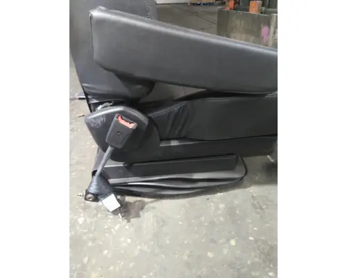 FREIGHTLINER CASCADIA 126 SEAT, FRONT