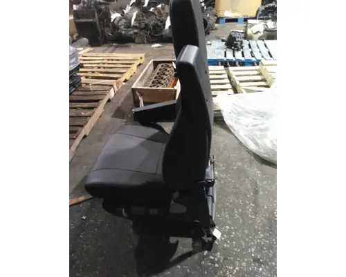 FREIGHTLINER CASCADIA 126 SEAT, FRONT