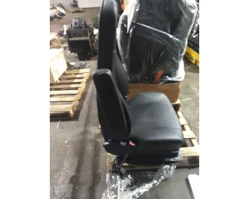 FREIGHTLINER CASCADIA 126 SEAT, FRONT